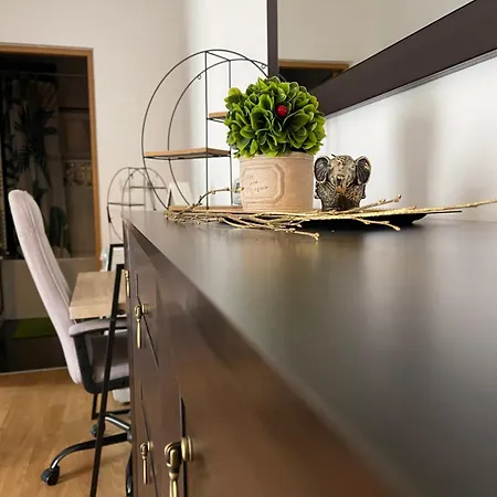 Horizon Apartment *